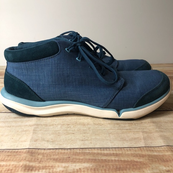 teva wander chukka